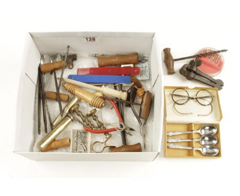 A quantity of small tools and other items G 