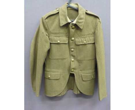 1922 Pattern Converted Doublet Pattern Tunic khaki woollen, single breasted, high fold over collar tunic. The lower front cut