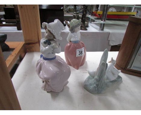 2 NAO girl figures and a NAO geese group.