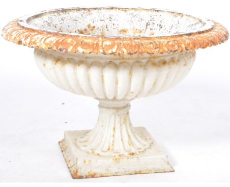 A large antique 19th Century Victorian cast iron exterior garden bowl / planter jardiniere or bird bath. Large scalloped edge