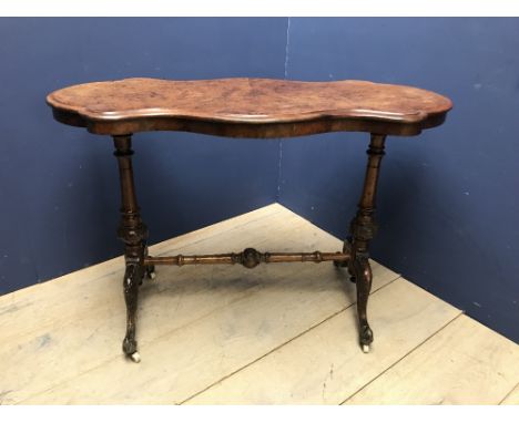 C19th walnut veneer sofa table 105 x 53 cm 