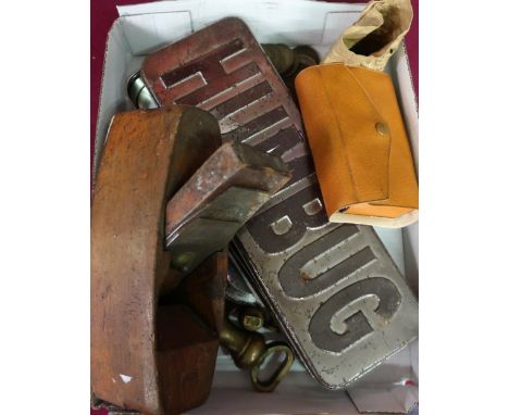 Vintage wood working plane, various vintage tools, graduating brass weights, a bag of George V pennies etc 