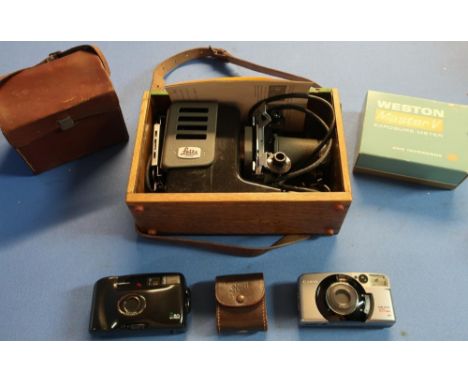 Box containing a quantity of various vintage and other camera equipment including a Leitz Projector 