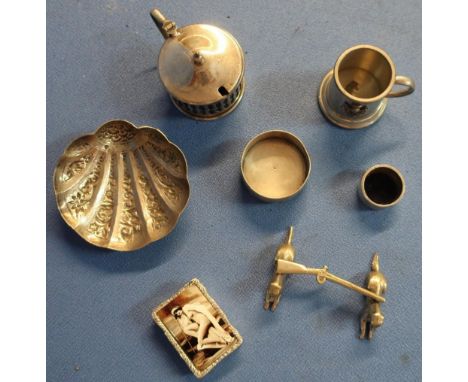 Group of various silver plate and Eastern white metal items including modern rectangular snuff box with nude lady to the top,