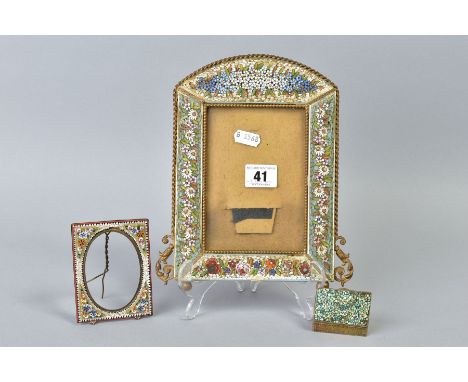 A LATE 19TH/EARLY 20TH CENTURY MICRO MOSAIC PHOTOGRAPH FRAME, inlaid as floral sprays, gilt metal mounts, rectangular apertur