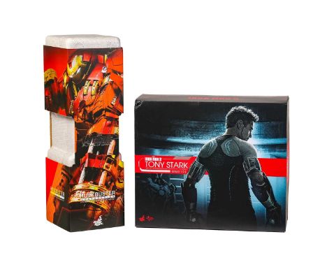 A Hot Toys 'Avengers Age of Ultron Hulkbuster Accessories' 1:6 scale set, ACS006, together with a Hot Toys Iron Man 3 'Tony S