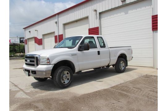 2006 Ford F 250 Xlt White Pick Up Truck Cw 4x4 Traction