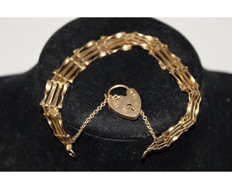 A 9ct gold gate bracelet 8 grams 