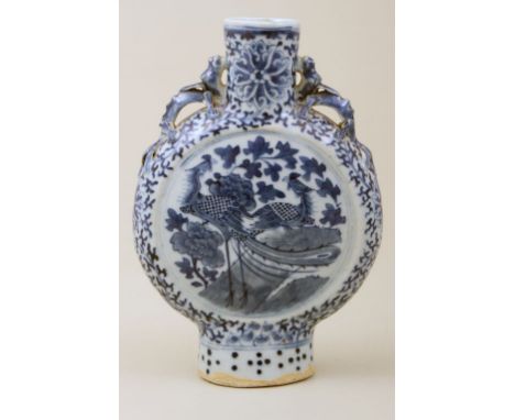 A Qing Dynasty Chinese blue and white moon flask, decorated with phoenix in landscape, 21.5 cm 