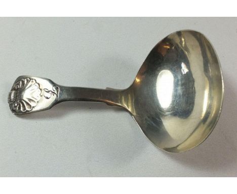 A silver fiddle pattern and shell caddy spoon, London 1814, 11g 