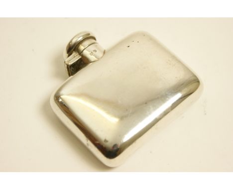 George V silver hip flask, Birmingham 1913, small size with hinged bayonet cap, 7cm, gross weight 0.07kg (2.25 troy ozs)