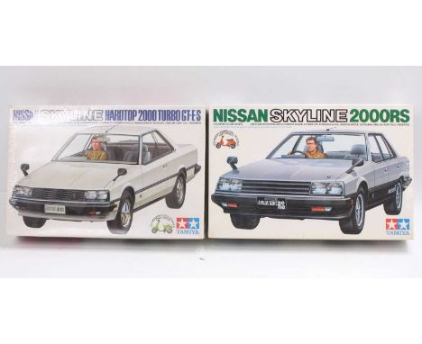 TAMIYA 1.24 scale plastic kits, SS2425 1981 Nissan Skyline 2000 GT-ES 2dr Coupe inc Honda Tact 50cc Scooter &amp; Driver figu