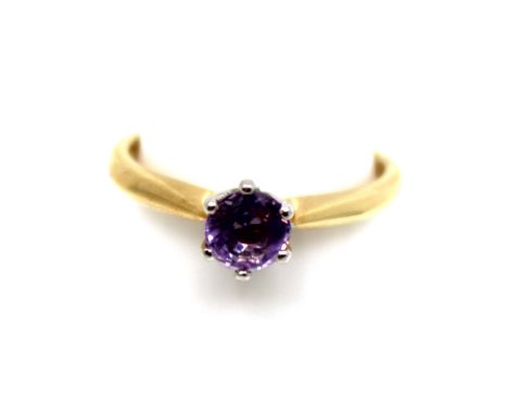 18ct Yellow Gold Approx. 0.50ct Solitaire Round Brilliant Cut Amethyst Ring The Ring contains an approx. 0.05ct 1/2 Carat Sol