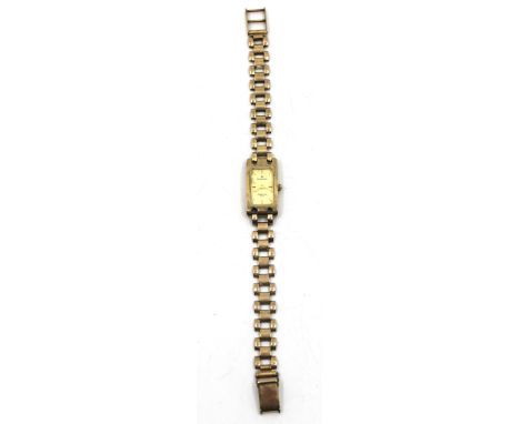 Vintage Ladies Sovereign Hallmarked Gold Watch with 9ct Gold Watch Bracelet The Rectangular shaped watch face measures approx