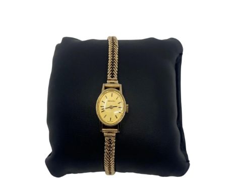 Ladies Zenith 9ct Gold Hand-Winding Wristwatch The watch face width is approx. 17mm including winder  On the back of the watc