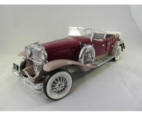 Franklin Mint Duesenburg J Derham Tourer scale model with papers