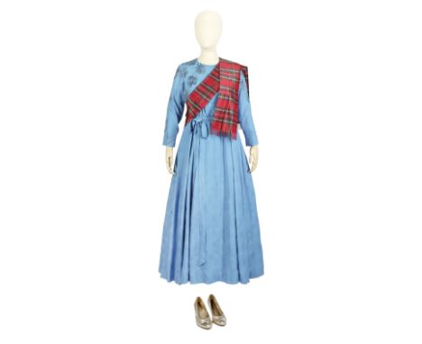 Imelda Staunton (as the Queen): A floor-length Ghillies Ball gownSeason 5, Episode 1, 'Queen Victoria Syndrome'Custom-made ki