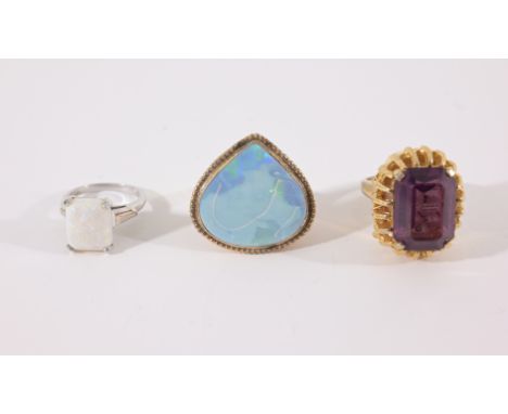 (3) Assorted Rings. Further right ring having small clock inside ring.Ring Sizes (L-R): 6 / 6.75 / 8Weights (L-R): 6.7 / 10.4
