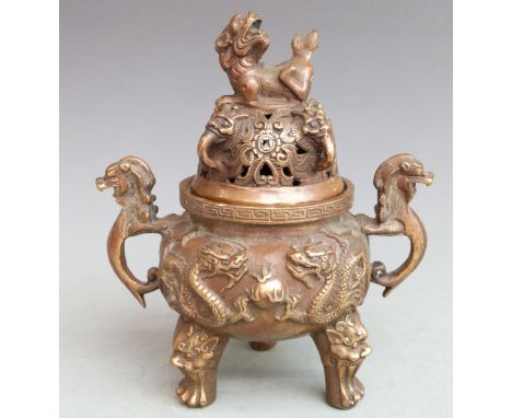 Chinese koro with dragon decoration, Dog of Fo finial and four character mark to base, 17cm tall