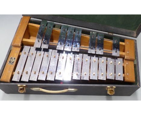 Hohner, London Granton double glockenspiel with thirteen 'natural' and eight sharp keys, in hard carry case, approximately 60