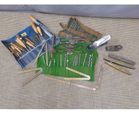 Collection of woodworking tools including carving chisels by Ward, Woodcock, Addis, Marples, Rabone etc, drill bits, planes, 