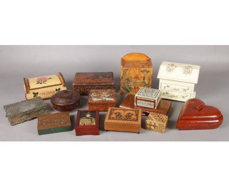 Fourteen assorted boxes, including jewellery boxes, cigarette cases and trinket boxes.  