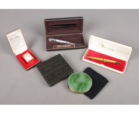 A quantity of miscellaneous. Ronson Varachem Penliter, Stratton compact, Papermate pen, flamex lighter (all in original boxes