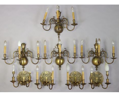 Various assorted light fittings. 