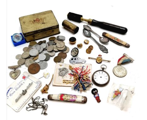 Mixed lot inc coins (inc silver), badges, Naval button clip-on earrings, golly badge, 12 bore shotgun cleaning brush (20cm), 