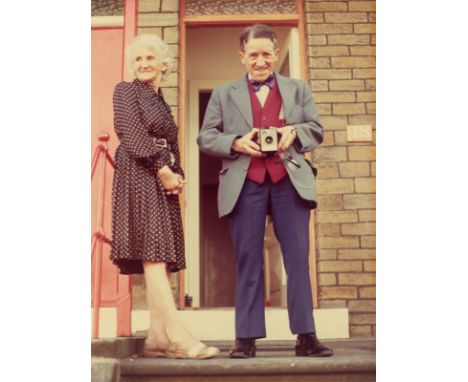 David Hockney (Bradford 1937 – lebt in Beuvron-en-Auge, Normandie). My Parents, Bradford, July. 1975C-Print, 1976. Kodak-Papi