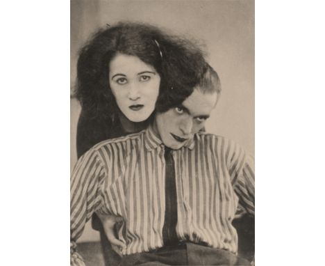 (See English version below)Richard Oelze (Magdeburg 1900 – 1980 Posteholz). Doppelbildnis. Um 1925Vintage. Silbergelatineabzu