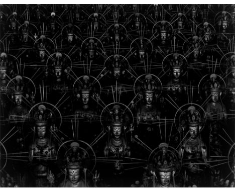 (See English version below)Hiroshi Sugimoto (Tokio 1948 – lebt in New York und Tokio). Sanjūsangen-dō (Hall of Thirty-Three B