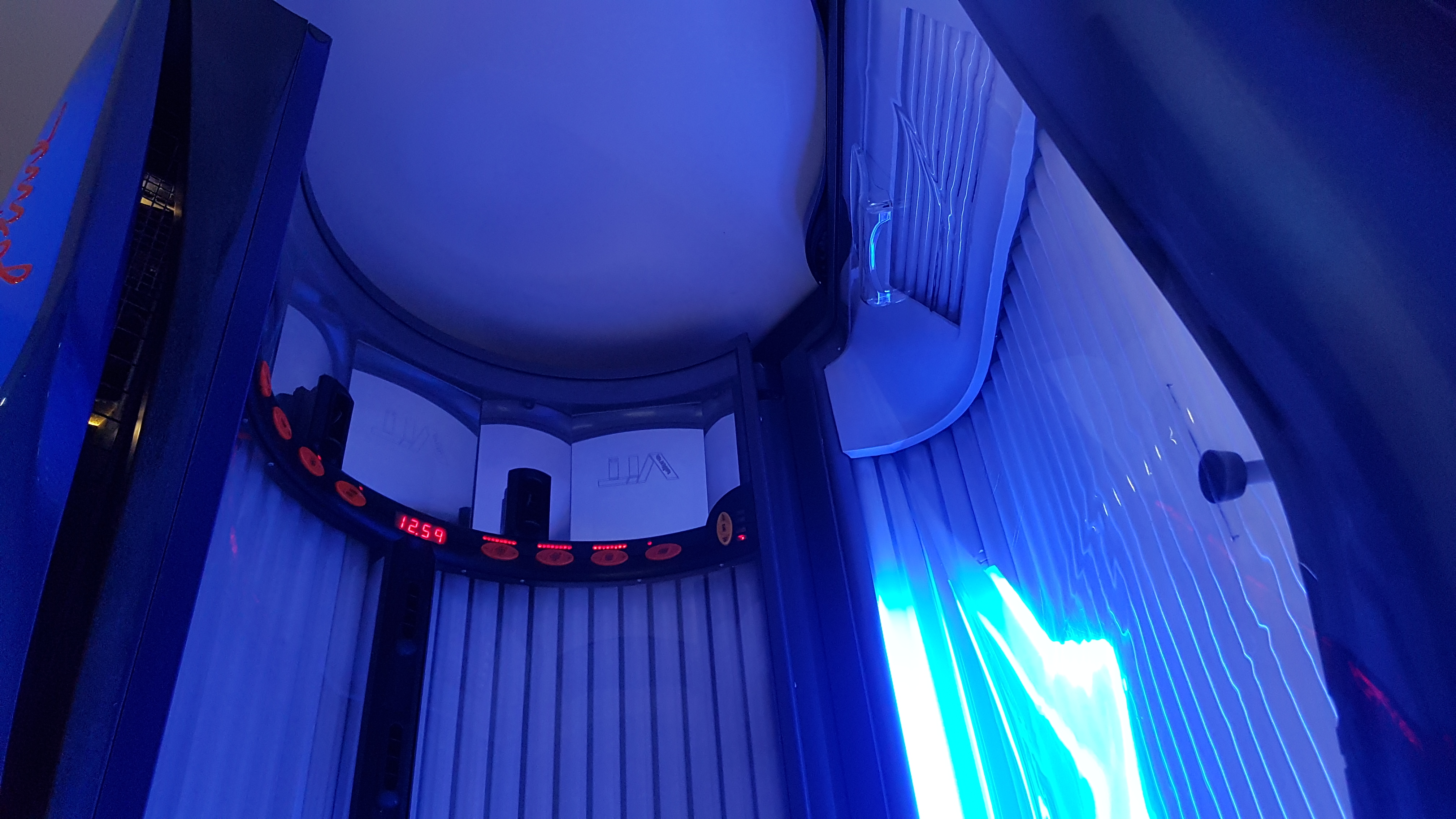 Ergoline Avantgarde 600 Tanning Bed Lie Down Sunbed47 tubes 160W3 high