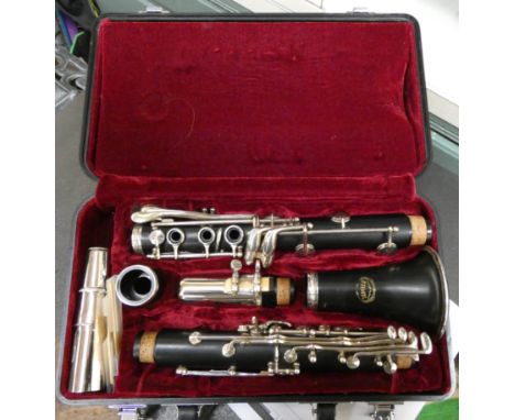 Jupiter clarinet in case