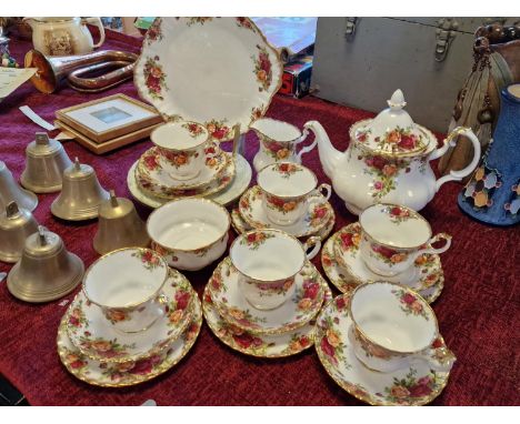 22pc Royal Albert Old Country Roses China Tea Service