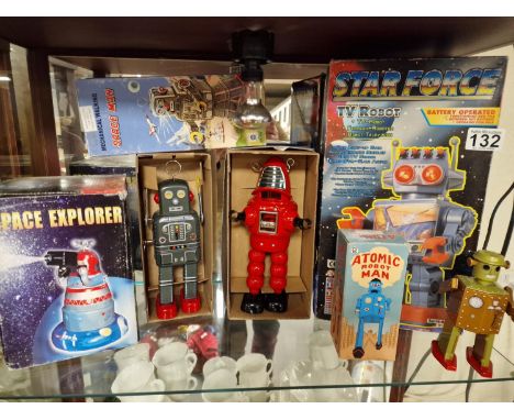 Assortment of Vintage Tin Plate Robotic Toys inc Space Man, Atomic Robot Man