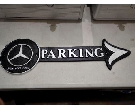 Cast iron Mercedes parking arrow. UK P&amp;P Group 2 (£20+VAT for the first lot and £4+VAT for subsequent lots) 