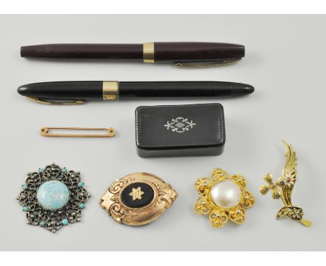 Small paper mache snuff box, two vintage pens, gold plated kerb link bracelet, cufflinks, buttons, badges and costume jewelle