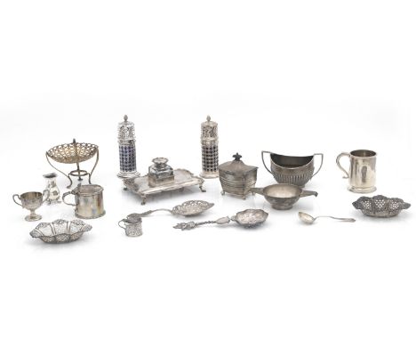 A collection of silverto include, a quaich, maker's mark DJH, Edinburgh, 1976, a pair of pierced castors, a Victorian mustard