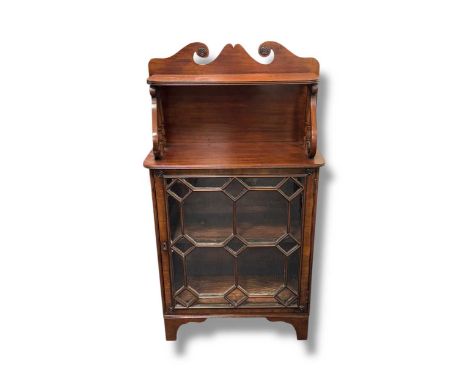 A late 19th century glazed mahogany chiffonier, 126.5 x 69.5 x 31cm