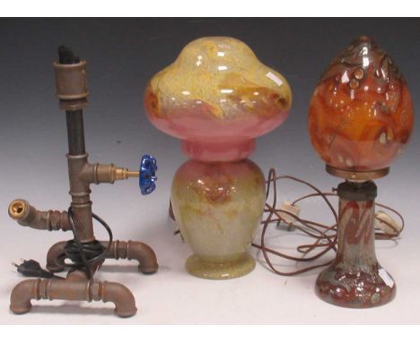 In the manner of Aldo Nason, mid-century, a swirled iridescent Murano type glass table lamp with matching glass shade, 34cm h