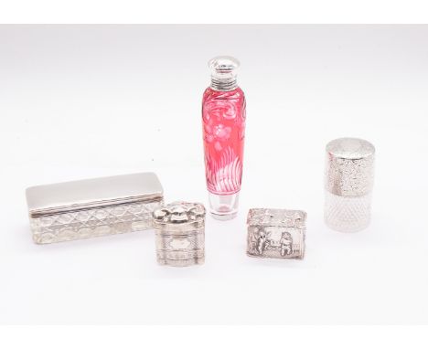 An Edwardian silver peppermint/pill box having gilt interior and embossed tavern scene, hallmarked by C& Co, Birmingham, 1902