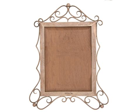 An Edwardian silver photograph frame, with wirework surround, bevelled glass and wood back with strut, 22cm h, by Walker &amp