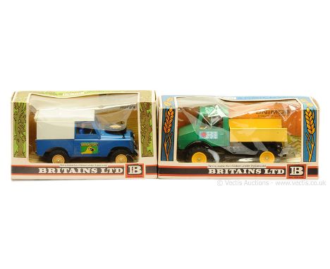 Britains 9571 Land Rover "Britains Farm" - blue, white plastic canopy, light beige plastic hubs, with figure driver - Good Pl