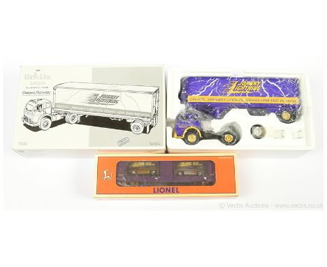 Johnny Lightning Lionel O Gauge Display Boxcar containing pair of 1954 Chevy Panel Vans and Eastwood Automobilia 1953 white 3