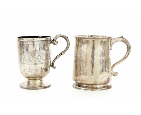 Victorian silver small engraved pedestal tankard, maker Roberts & Belk, Sheffield 1871; also a small silver plain cup, 3.5" h