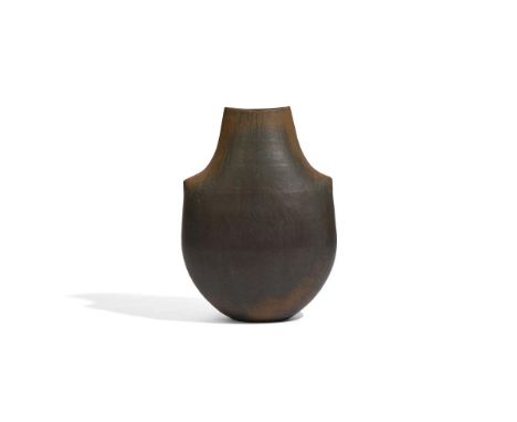 λ JOHN WARD (BRITISH 1938-2023)A LARGE BROWN  'SHOULDER POT'Stoneware, the flattened form rising to a tapering neck with gent