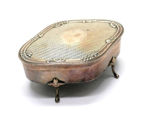 1913 Chester silver ring box terminating on 4 feet by Boots Pure Drug Company - 143g total weight &amp; 12cm x 8.5cm x 4.5cm 