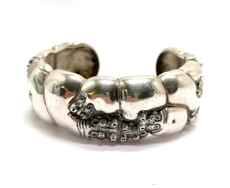 Patrick Mavros (Zimbabwe) silver hippo cuff bangle - 68mm across &amp; 68g RRP £550 - has signs of use but no obvious damage