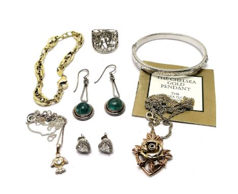 Qty of silver jewellery inc gold plated Chelsea rose pendant set with diamond on a 46cm chain, mistletoe ring, bonded gold br